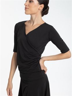 Dansebluse i sort med med slå-om effekt